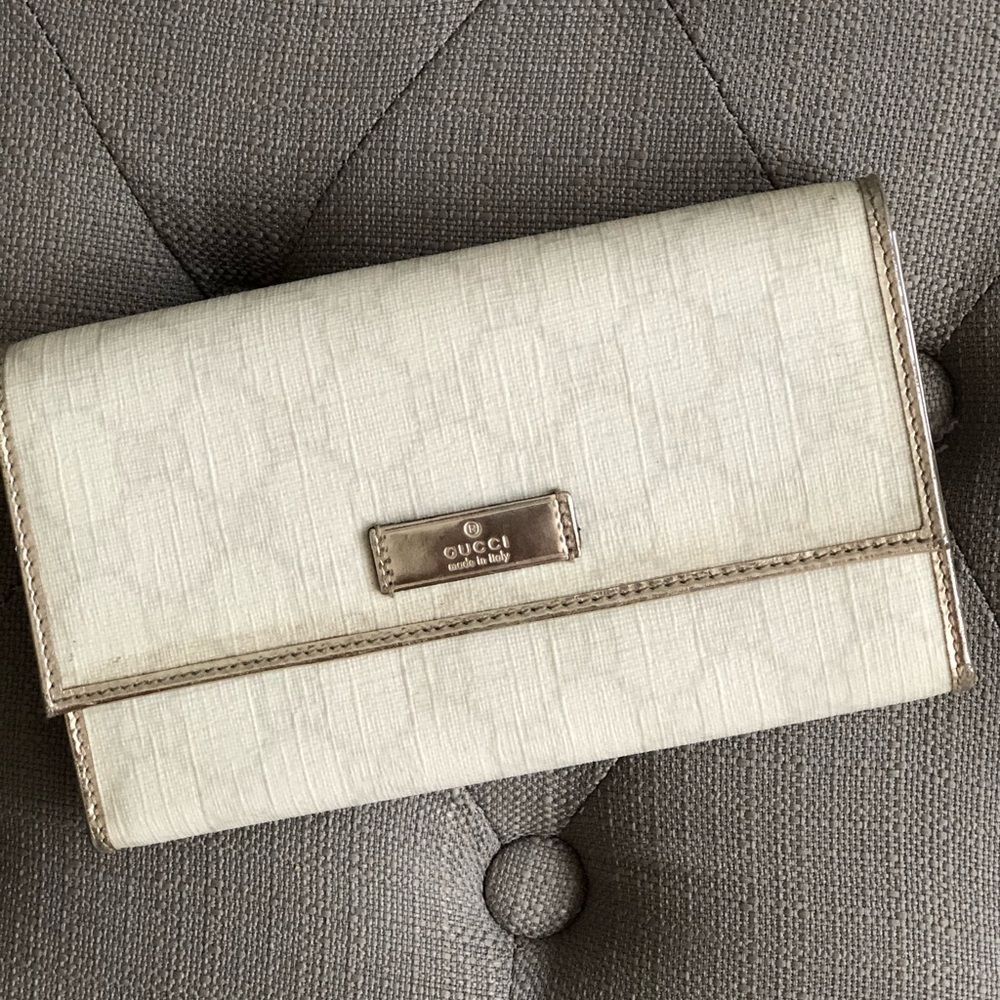 GG Pattern Ivory and Silver Gucci Wallet